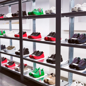 Moncler预计鞋履业务占比将达10%