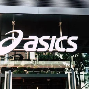 Asics继续押注专业跑鞋