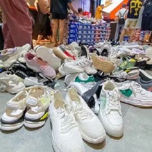 2022年全球球鞋销量增长放缓，但跑鞋产品仍疯涨