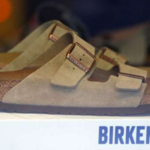 估值600多亿！德国鞋履品牌Birkenstock正式IPO上市