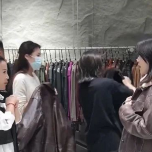 海宁中国皮革城：皮革皮草服装进入销售旺季 销量增长设计多元 ...