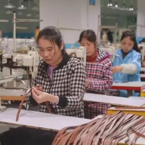 忙生产，赶订单！湖南皮具企业开足马力冲刺“开门红”